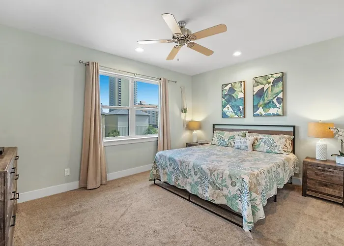 Holiday home Prime Coral Dreams Walk To Pool Pets Near The Hangout Parking *