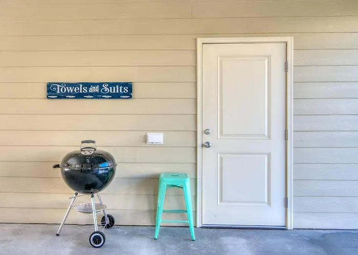 Holiday home Prime Coral Dreams Walk To Pool Pets Near The Hangout Parking Gulf Shores