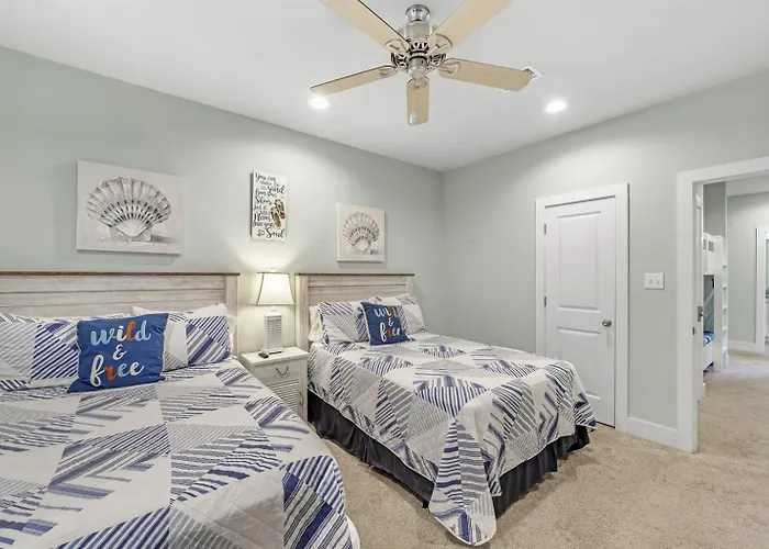 Prime Coral Dreams Walk To Pool Pets Near The Hangout Parking Gulf Shores